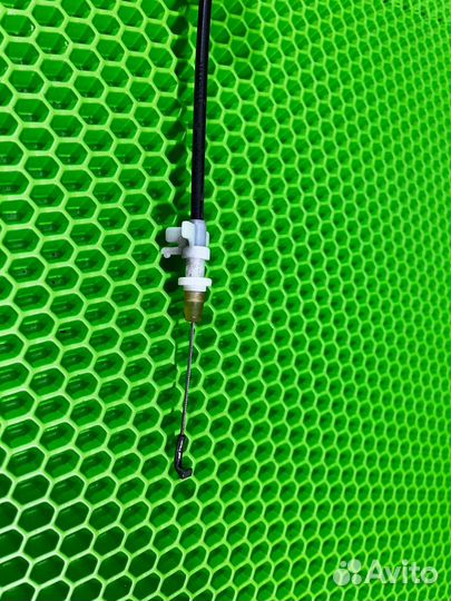 Трос замка двери задний правый Volkswagen Touareg