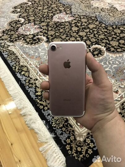 Телефон iPhone 7 128gb