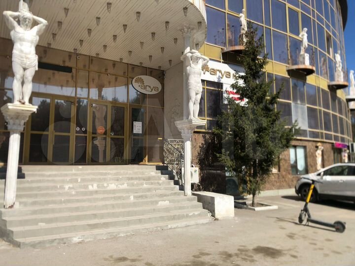 Торговое с фед. арендатором, 223 м², красная линия