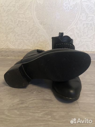 Ботинки женские 39 размер