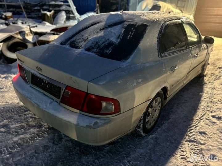 В разборе Kia Magentis 2000-2005