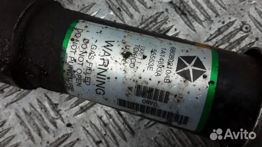 Стойка передняя левая jeep grand cherokee WK2 (MML06K501)