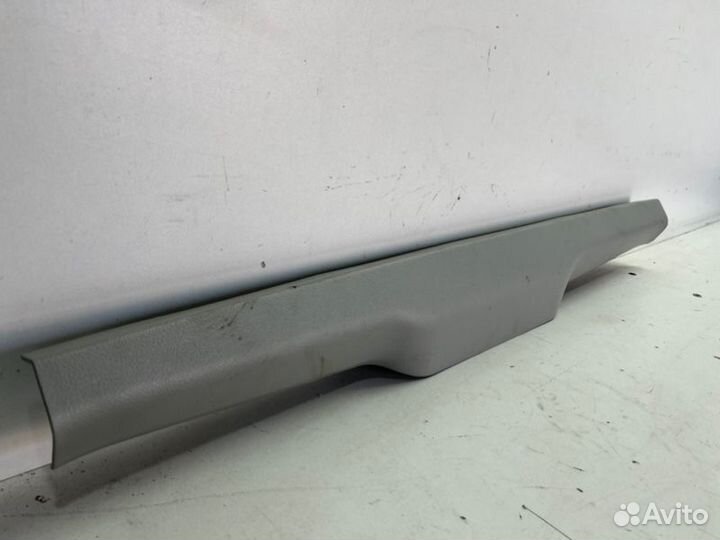 Накладка багажника задняя Toyota Land Cruiser 200