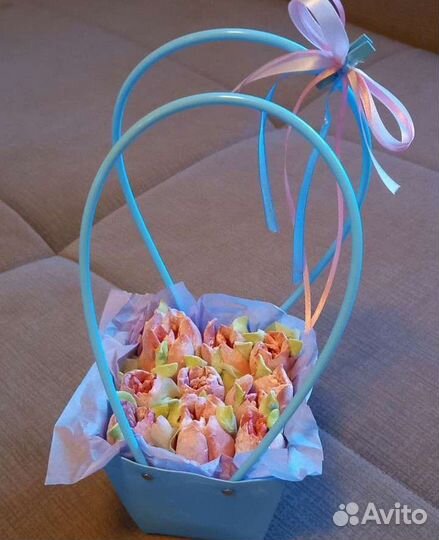 Корзинка зефира подарок на 8 марта
