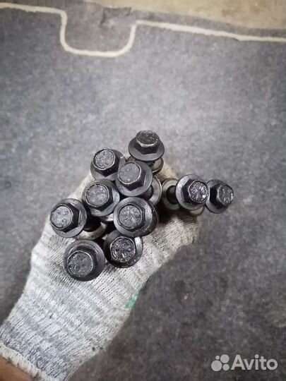 Болт гбц Chevrolet lacetti 1,6