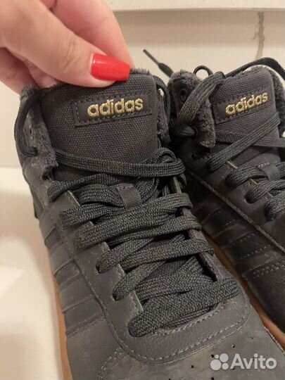 Кроссовки adidas