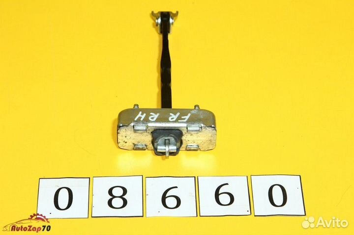 Ограничитель двери передний правый Toyota Camry