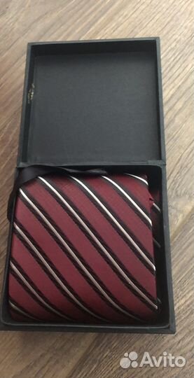 Галстук новый в подарочной коробке