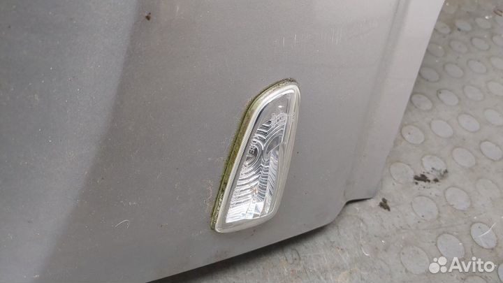 Крыло Hyundai H-1 Starex, 2011