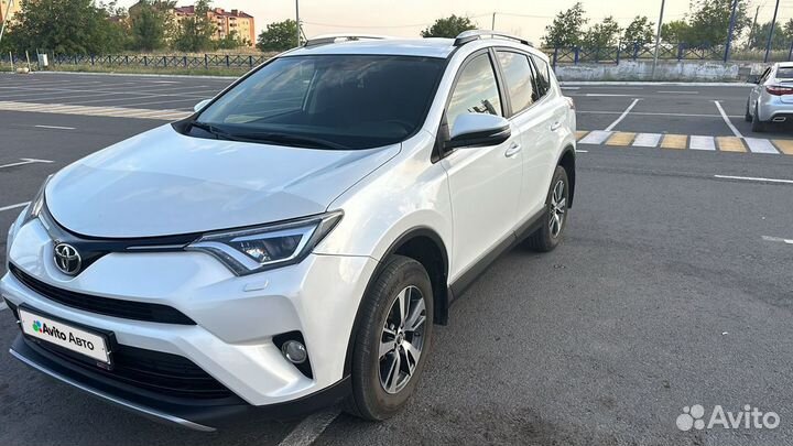 Toyota RAV4 2.2 AT, 2018, 98 000 км