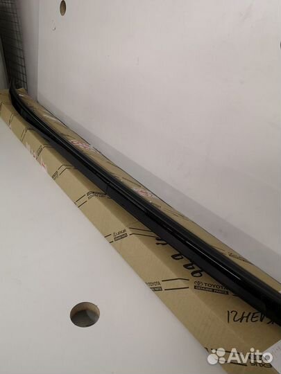 Рейлинг на крышу, правый RAV4 2018