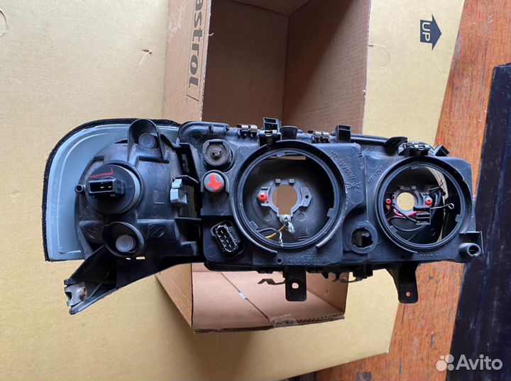 Фара Volvo S80 Вольво С80