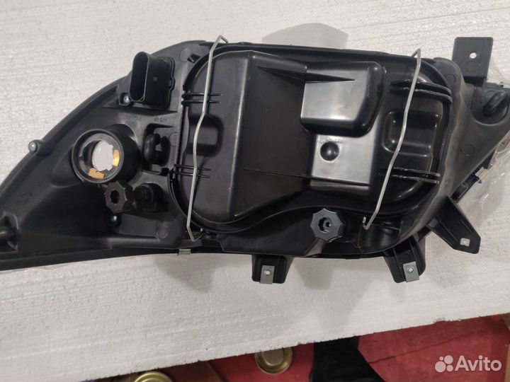 Фара левая и правая Мерседес спринтер