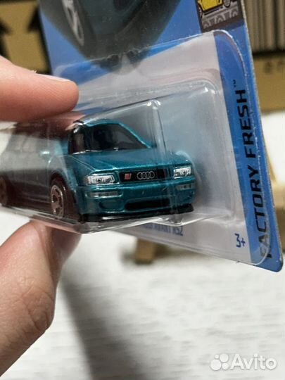 Hot wheels audi avant rs2