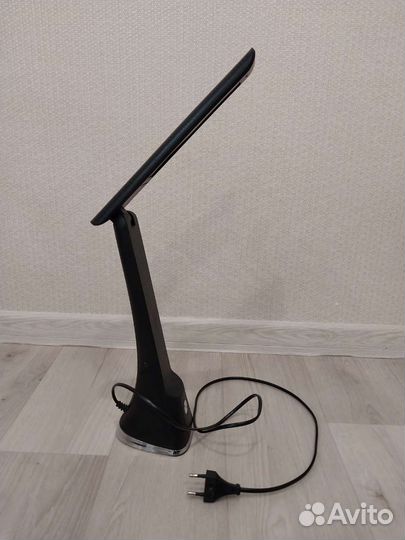 Лампа настольная