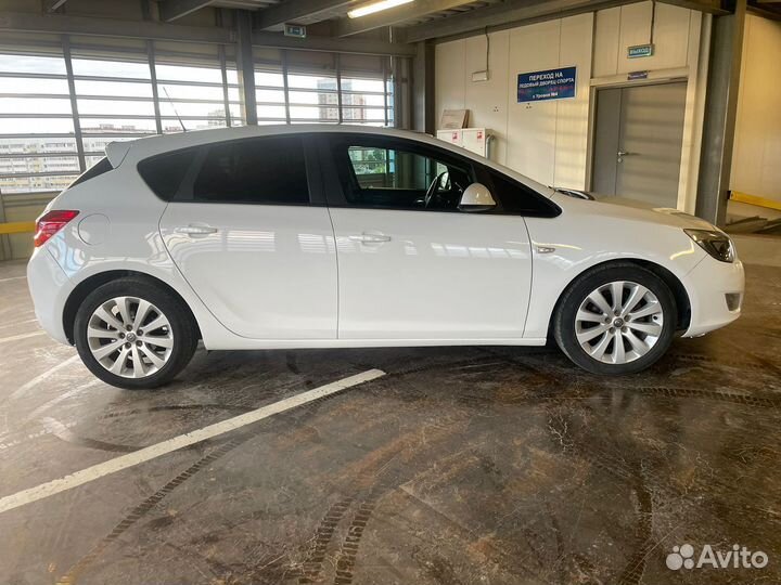 Opel Astra 1.6 МТ, 2011, 210 127 км