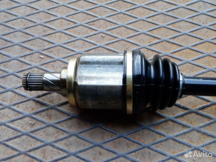 Привод правый Ниссан Альмера N16