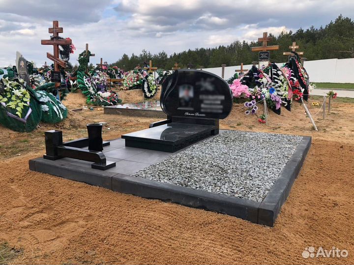 Памятники из гранита, Производитель Карелия