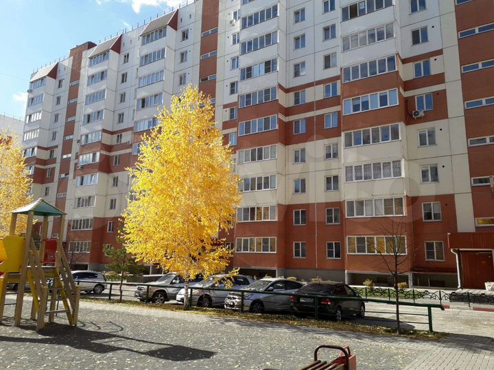 3-к. квартира, 72 м², 1/10 эт.