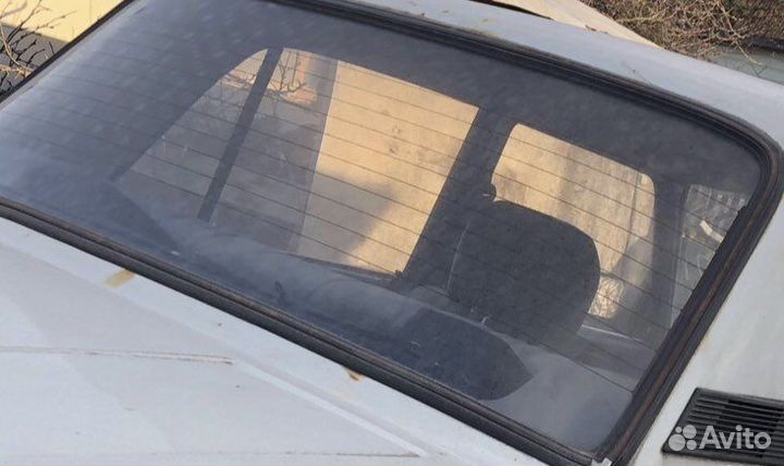 Заднее стекло ваз 2107