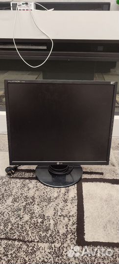 Монитор LG