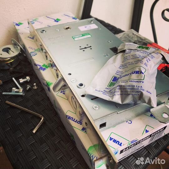 Вскрытие замков,авто,сейфов.Замена,ремонт замков