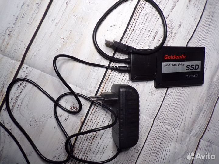 Переходник SATA к юсб поддерживает диски 2,5 и 3,5