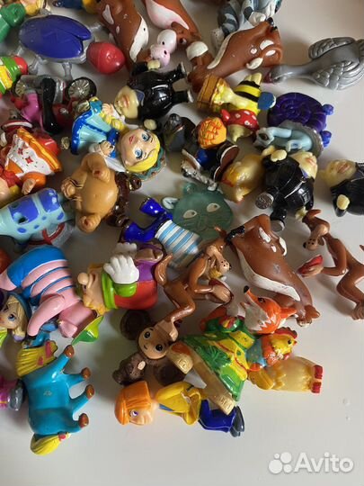 Набор игрушек из киндер-сюрприза