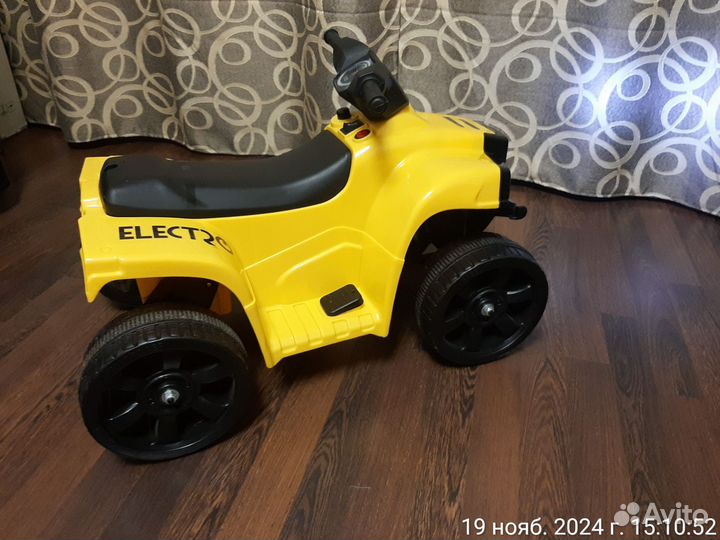 Продам детский электрический квадроцикл Kreiss