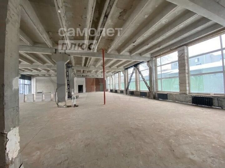 Сдам торговое помещение, 221.7 м²