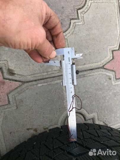 Bridgestone Blizzak Ice 225/60 R17