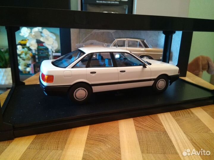Audi 80 B3 1989 г., 1/18, Triple 9