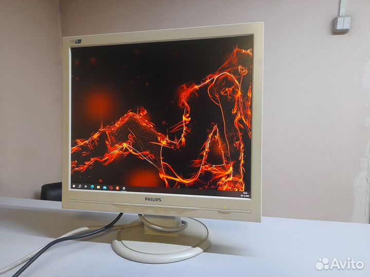 Монитор Philips 17 дюймов