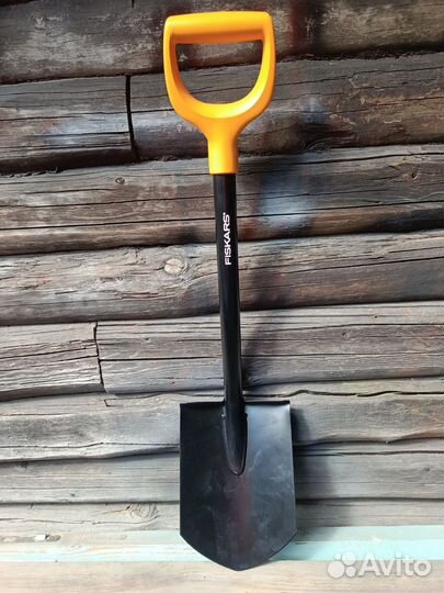 Лопата fiskars 81