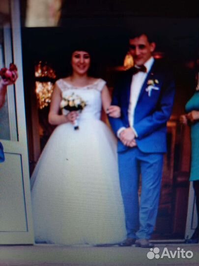 Свадебное платье