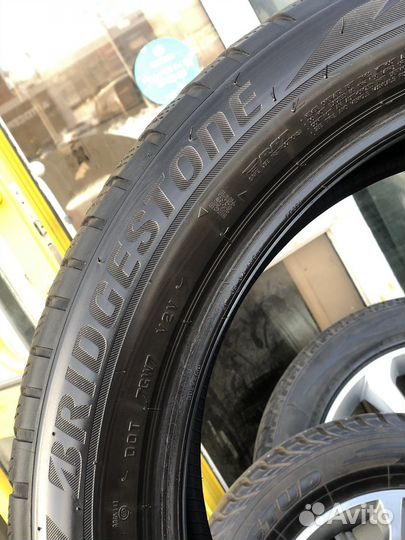 Bridgestone Blizzak LM-001 285/45 R21 113V