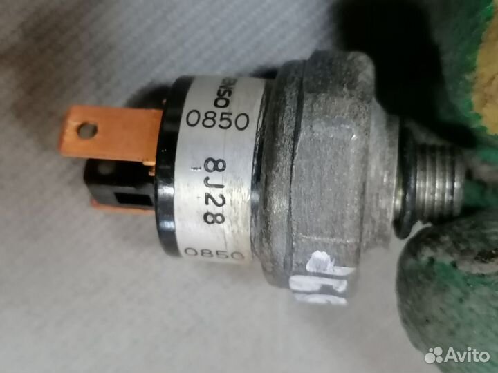 Датчик давлен.радиат.08508J28 Toyota Lite Ace 1989