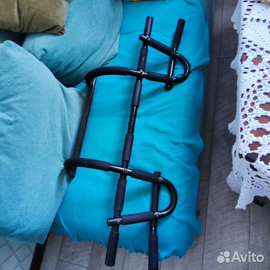 Турник дверной накладной Torneo