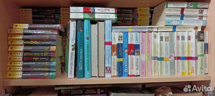 Книги современные много