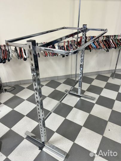 Вешало напольное