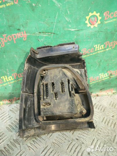 Фонарь задний правый Volkswagen Passat B3