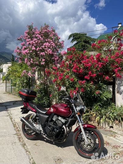 Honda CB400SF