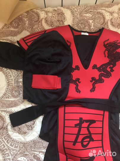 Продаются детские костюмы и шапочки