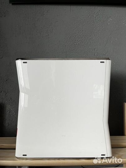 Xbox 360 Slim 320Gb White