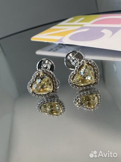 Пусеты с жёлтыми бриллиантами в огранке сердце