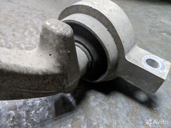 Рычаг пер. прав. Nissan Infiniti G35