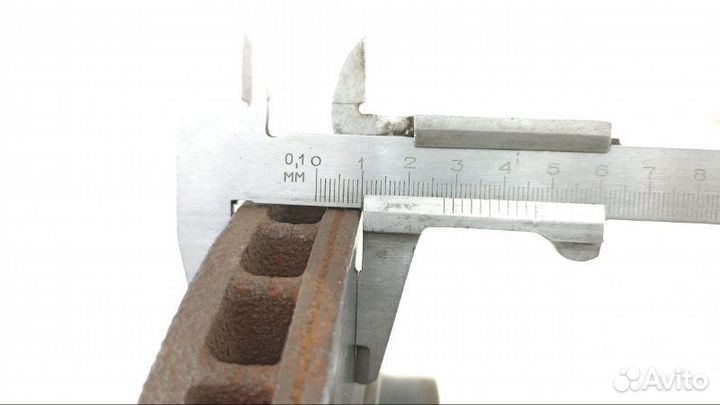 Тормозной диск передний Toyota Noah AZR60 2004