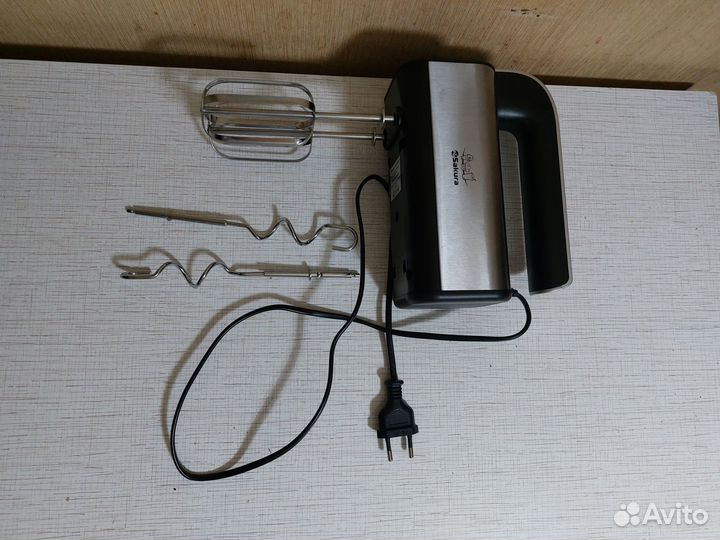 Миксеры планетарный Aka Unifix и Sakura 500w