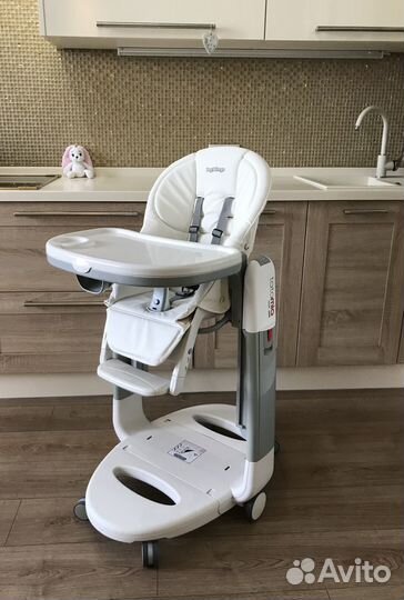 Стульчик для кормления Peg Perego Tatamia. Белый