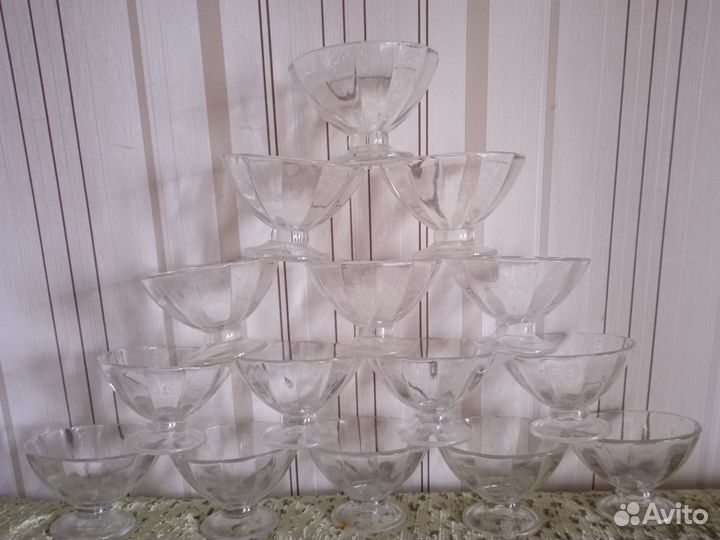 Креманки для мороженого. Тарелки